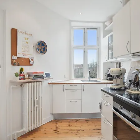 Come Modern 1br In City-center Apartment